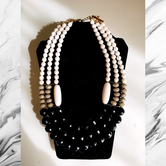 Jewelry - Beaded collar necklace 🖤✨